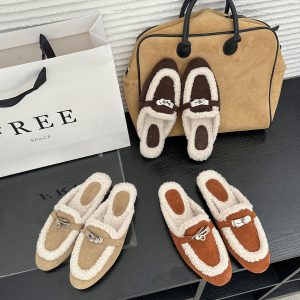 2026 Autumn Winter Women Genuine Leather Slippers with Faux Fur Lining
