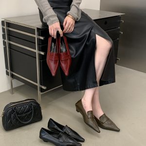 2026 New Autumn British Style Pointed Toe Deep Mouth Low Heel Slip-On Shoes Vintage Comfortable Casual Shoes