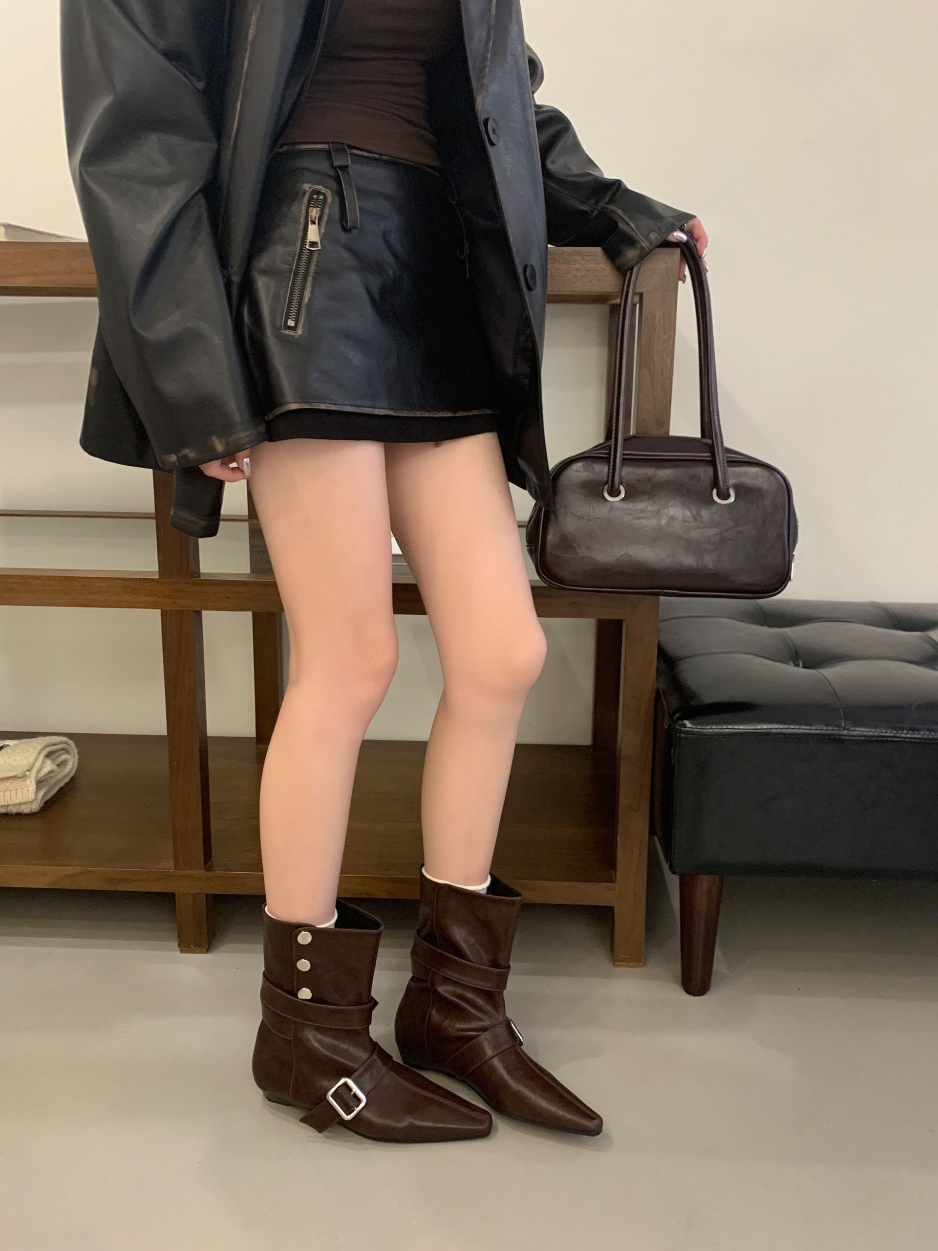 2025-new-retro-slim-ankle-boots-button-small-square-toe-flat-western-short-boots-fashion-temperament-women-boots
