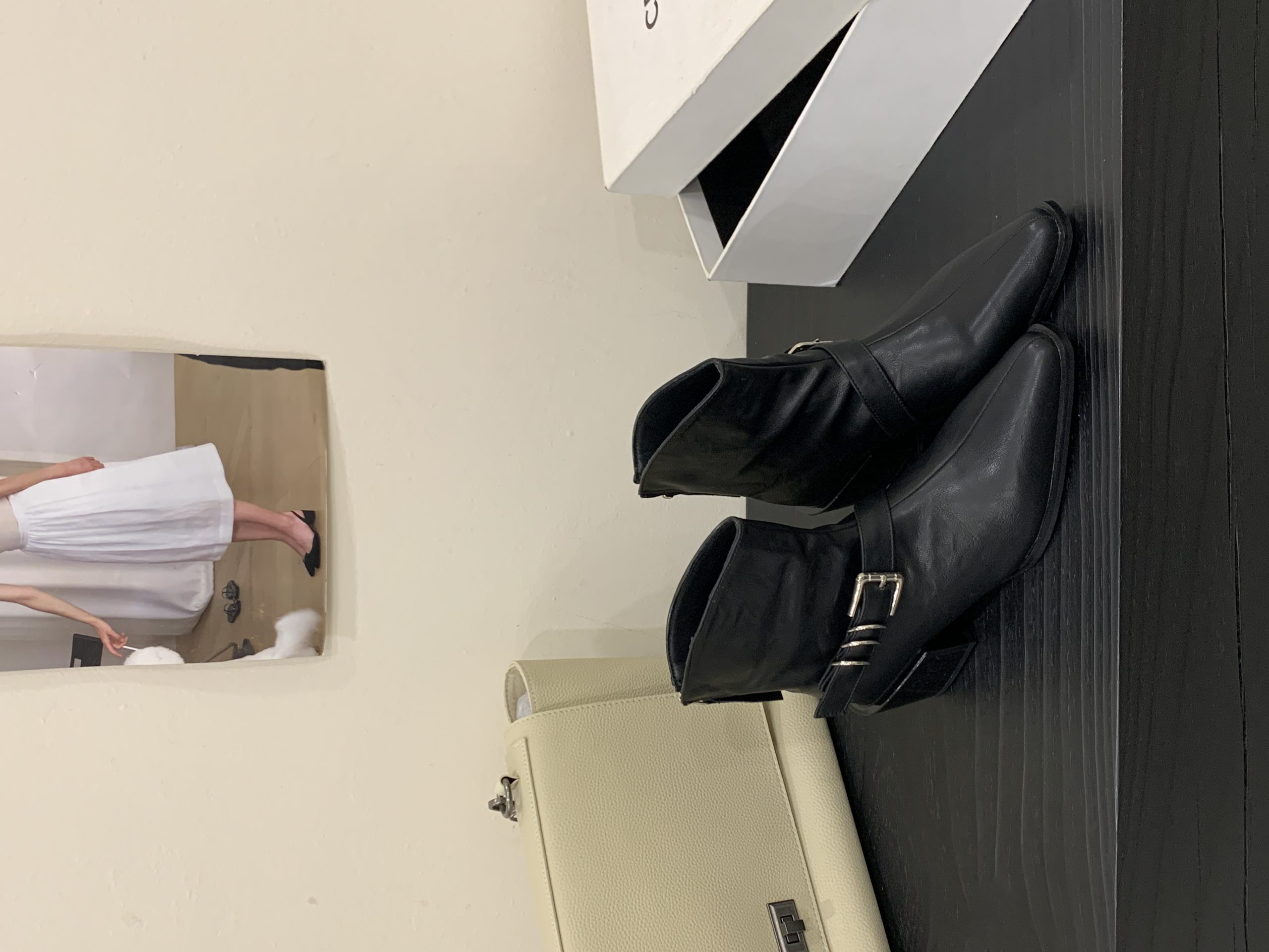 2025 New Retro Square Toe Chunky Heel Simple British Style Fashion Versatile Metal Buckle Martin Boots Women - Style 107c33