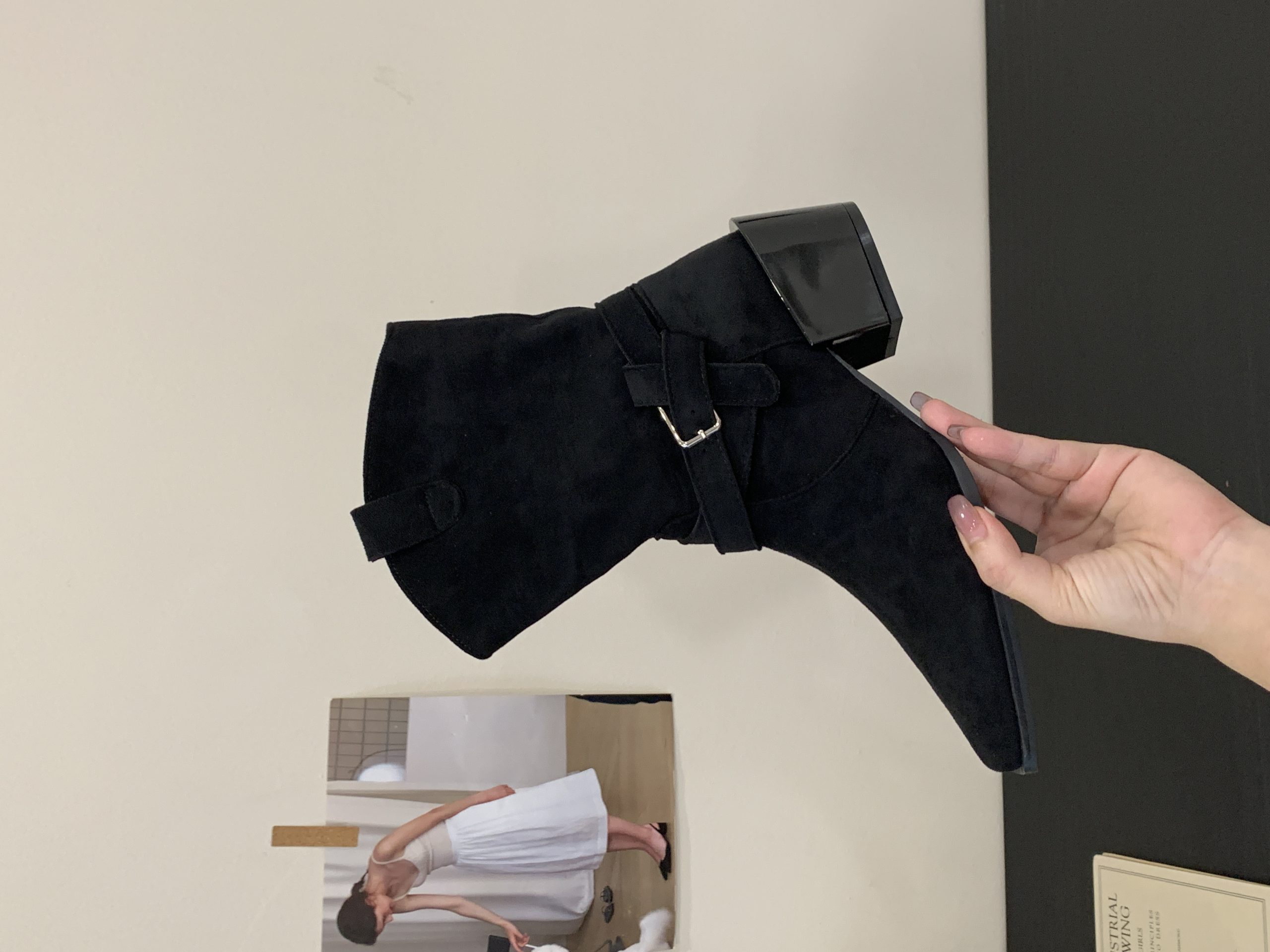 2025 New Retro Square Toe Chunky Heel Simple British Style Fashion Versatile Metal Buckle Martin Boots Women - Style 56cb93 - Image 4
