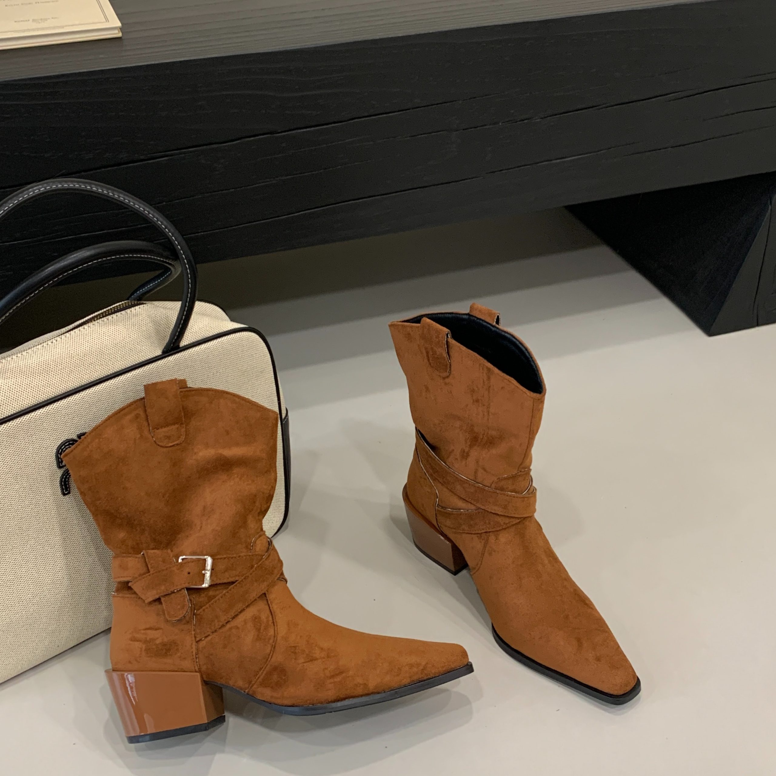 2025 New Retro Square Toe Chunky Heel Simple British Style Fashion Versatile Metal Buckle Martin Boots Women - Style 56cb93 - Image 5
