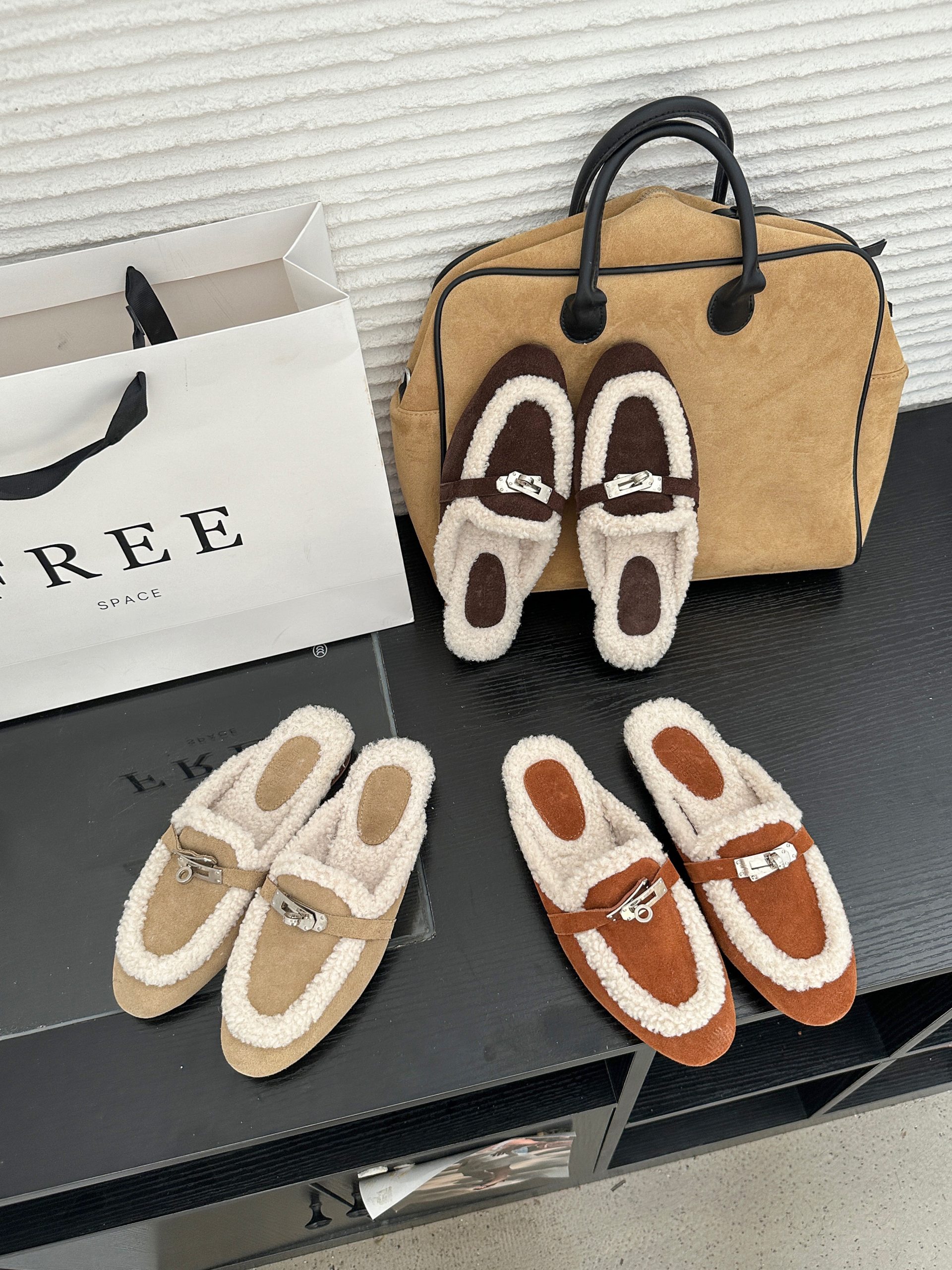 2026-autumn-winter-women-genuine-leather-slippers-with-faux-fur-lining