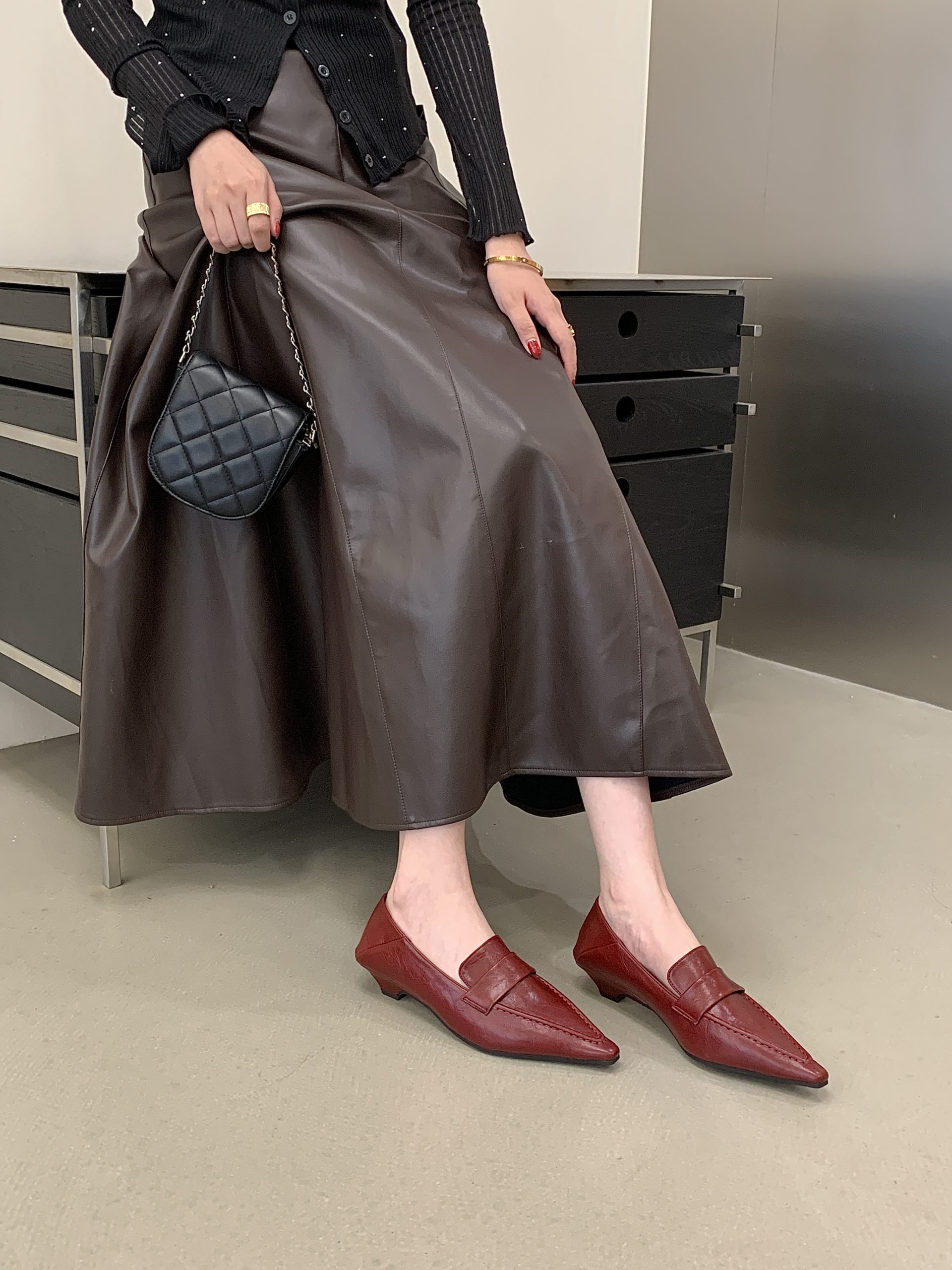 2026 New Autumn British Style Pointed Toe Deep Mouth Low Heel Slip-On Shoes Vintage Comfortable Casual Shoes - Image 4
